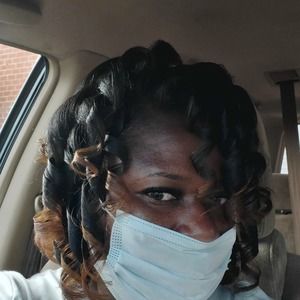 Meet your Posher, Monica